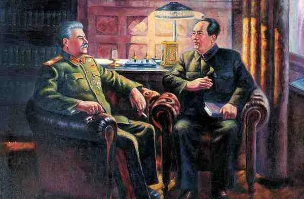 毛泽东被送到了克里姆林宫的客厅里。

在1950年的一个傍晚，北京已然入夜，而在