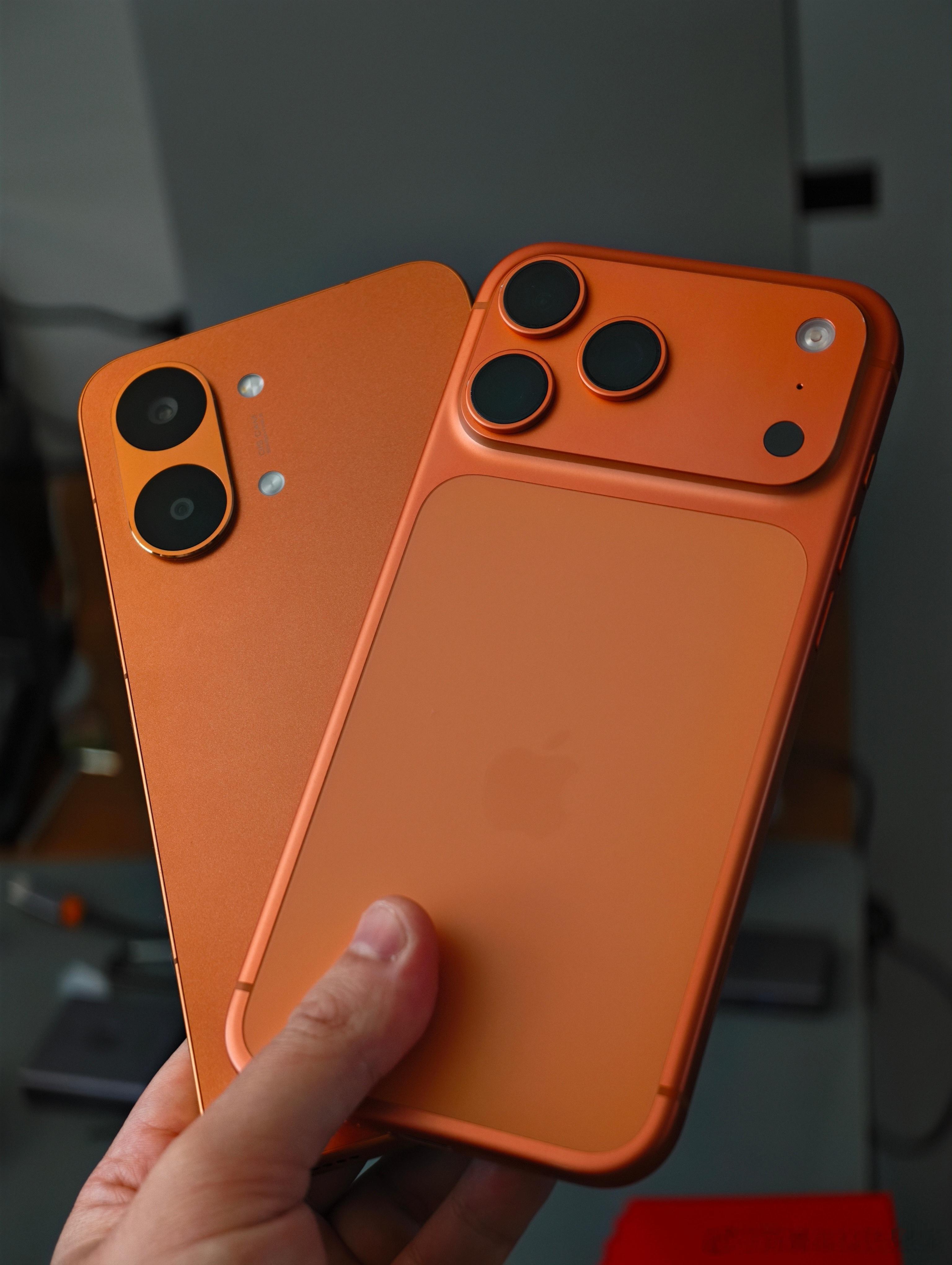 橙色会成为今年配色新宠吗我觉得不会成为太延续的主流配色，也就是一阵风。这个橙色几