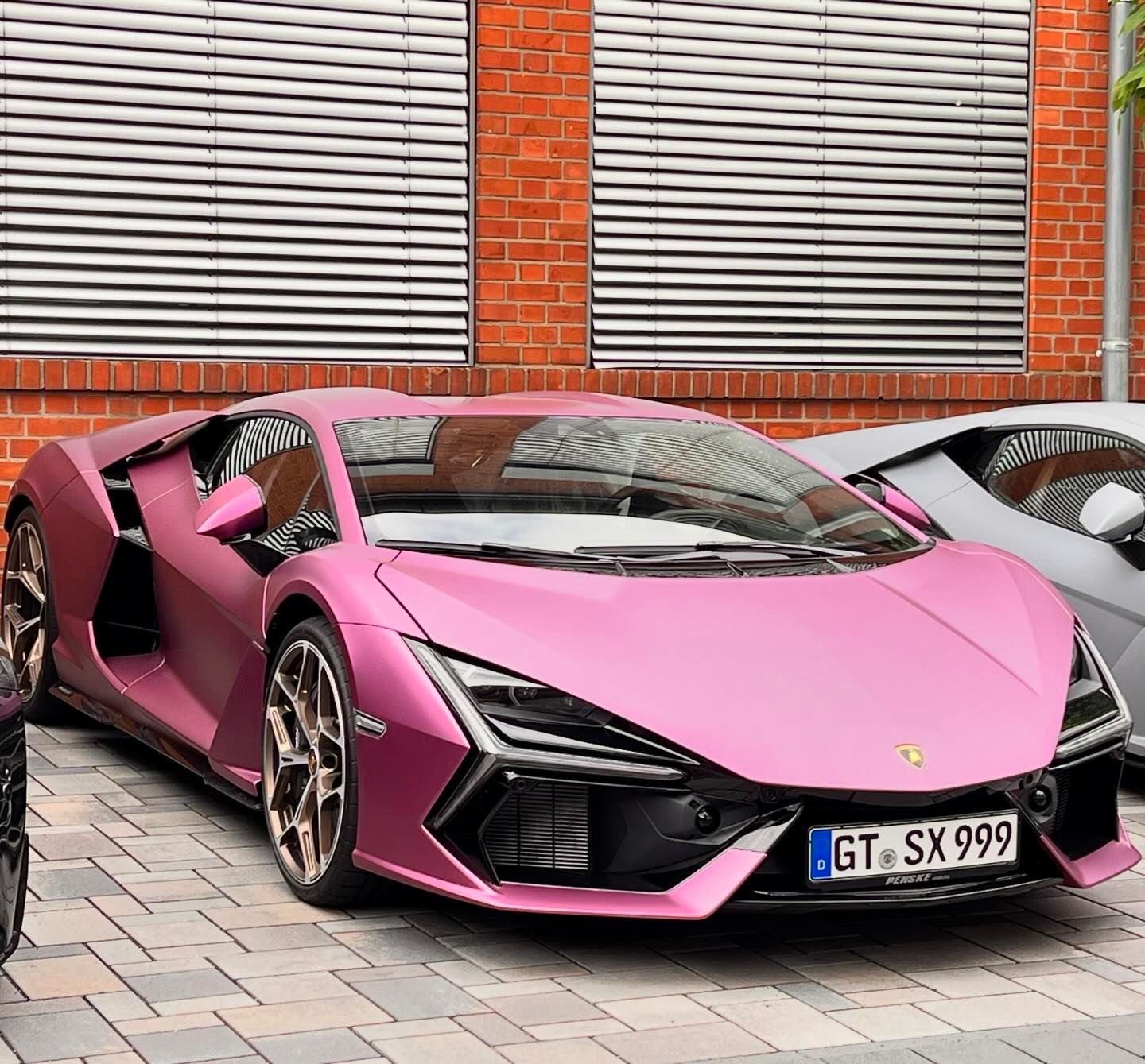 Lamborghini RevueltoColor : Viola SE 30t