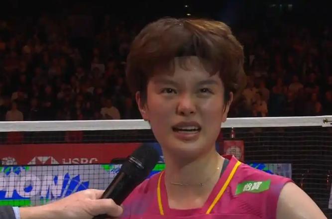 王祉怡赛后采访说英语是最大败笔。
3月8日，王祉怡终于在全英决赛战胜了安洗莹，夺