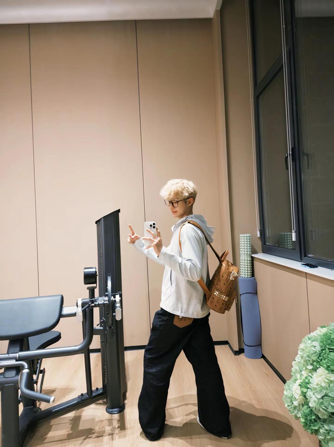 不属于我的 我连看都不看