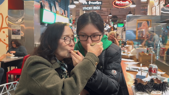 徐冬冬回应婆媳矛盾有些媒体怕不是家长里短的婆媳剧看多了 真诚相待携手打拼的一家人