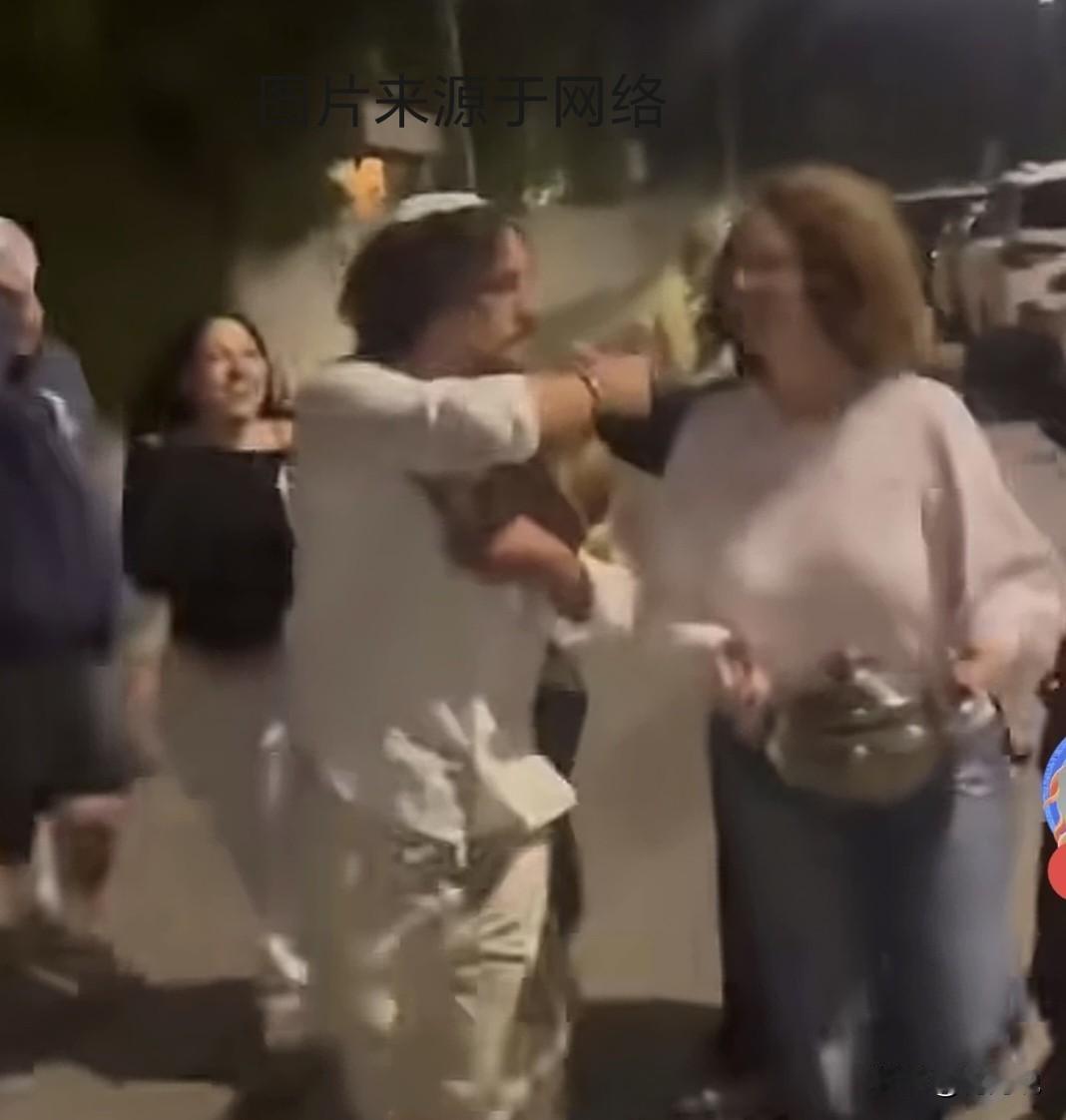 你敢相信吗？在以色列有人在餐厅吃饭后，等防空警报响起再走。关键是走了不买单。
据