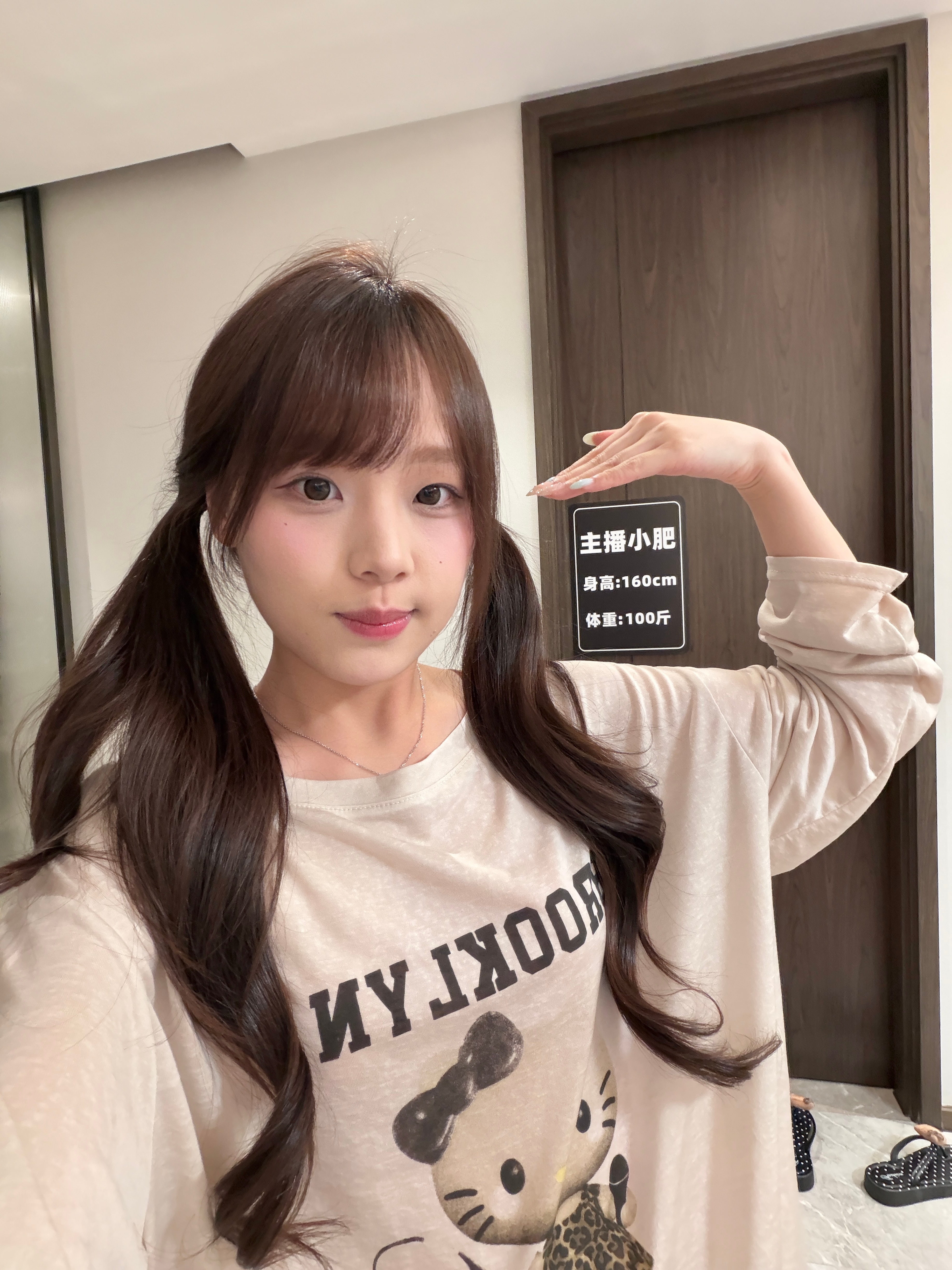 还有什么链接来着？我脑容量不够啊 波点🍆鞋上橱窗了 