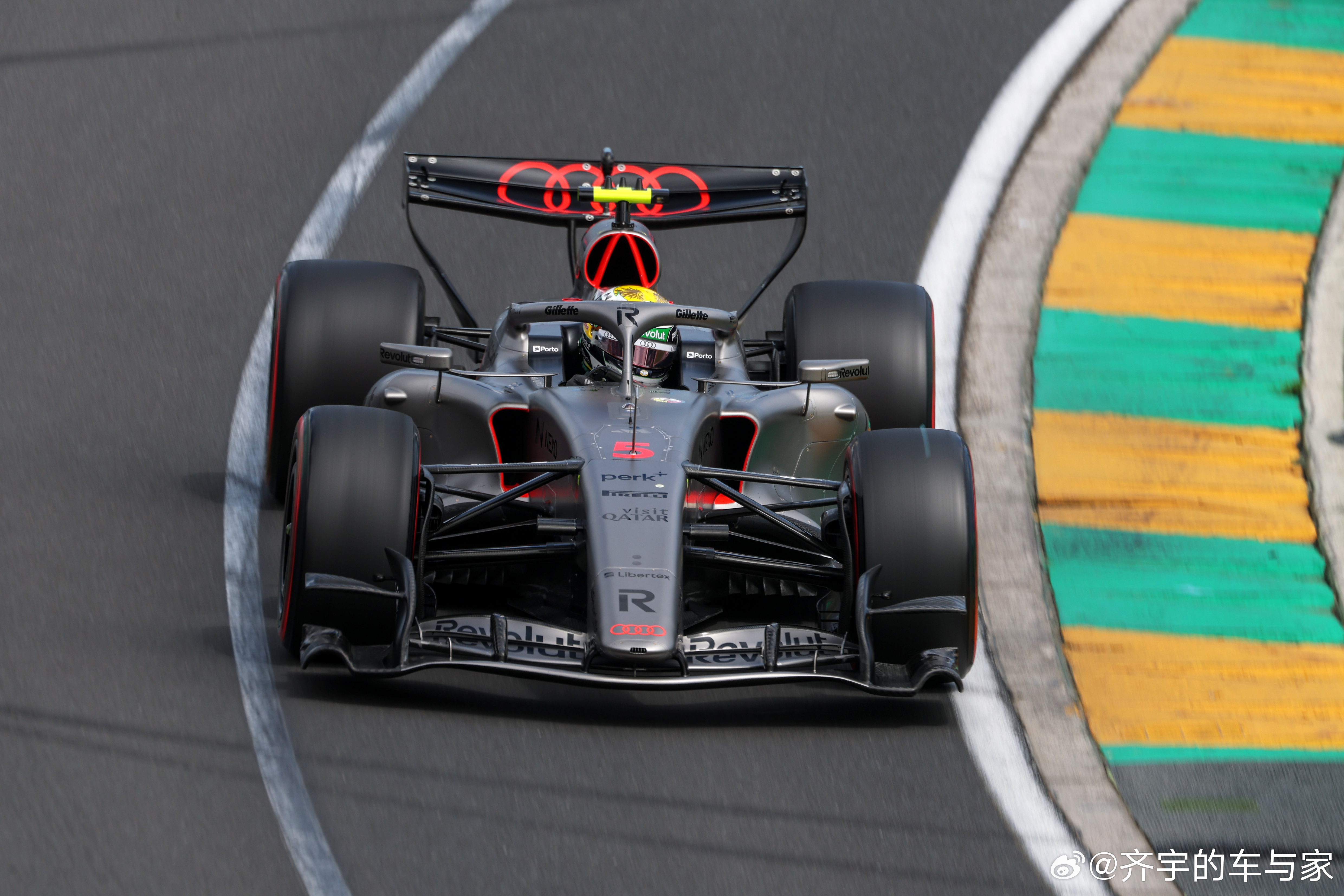 奥迪F1首秀速报：一来就整了个大的，排位赛硬刚进Q3，正赛稳扎稳打直接拿分，下一