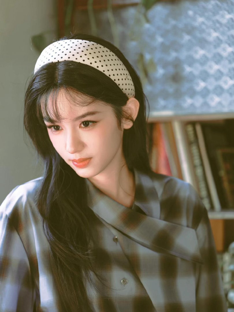 任何人错过晓兰妈咪我都会伤心的ok?完全就是年轻时紧跟时尚的妈咪典范！ 