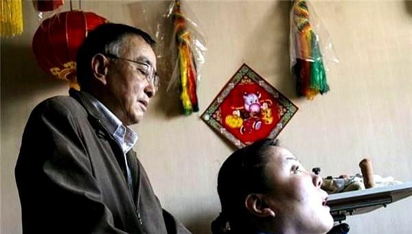 1995年，清华女生朱令被人两次投毒，重金属铊中毒。等医院终于确诊，已经是半年后