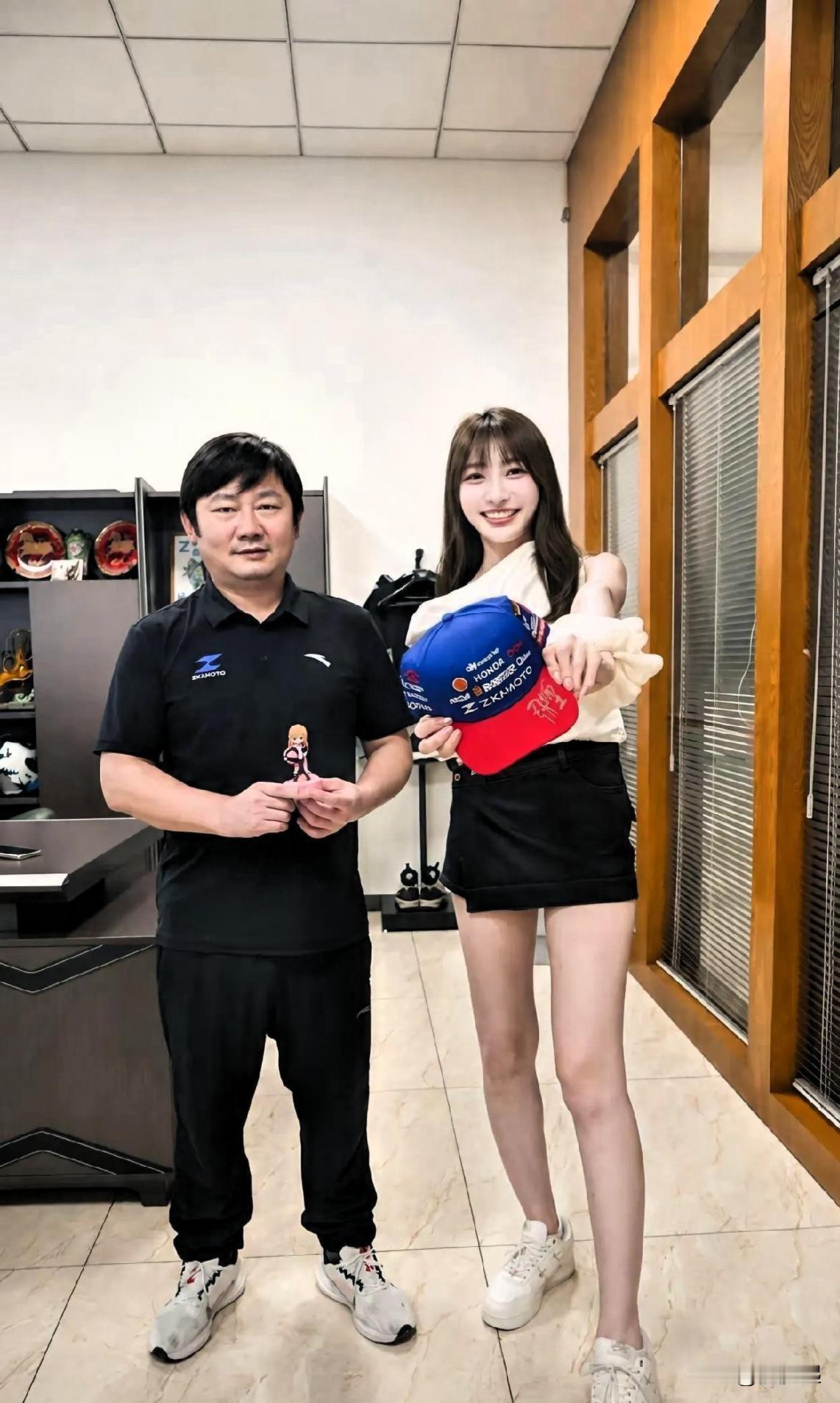 一辆摩托车，竟然引发台当局跨部门联合查扣，这件事本身就充满讽刺意味 。
 
这辆