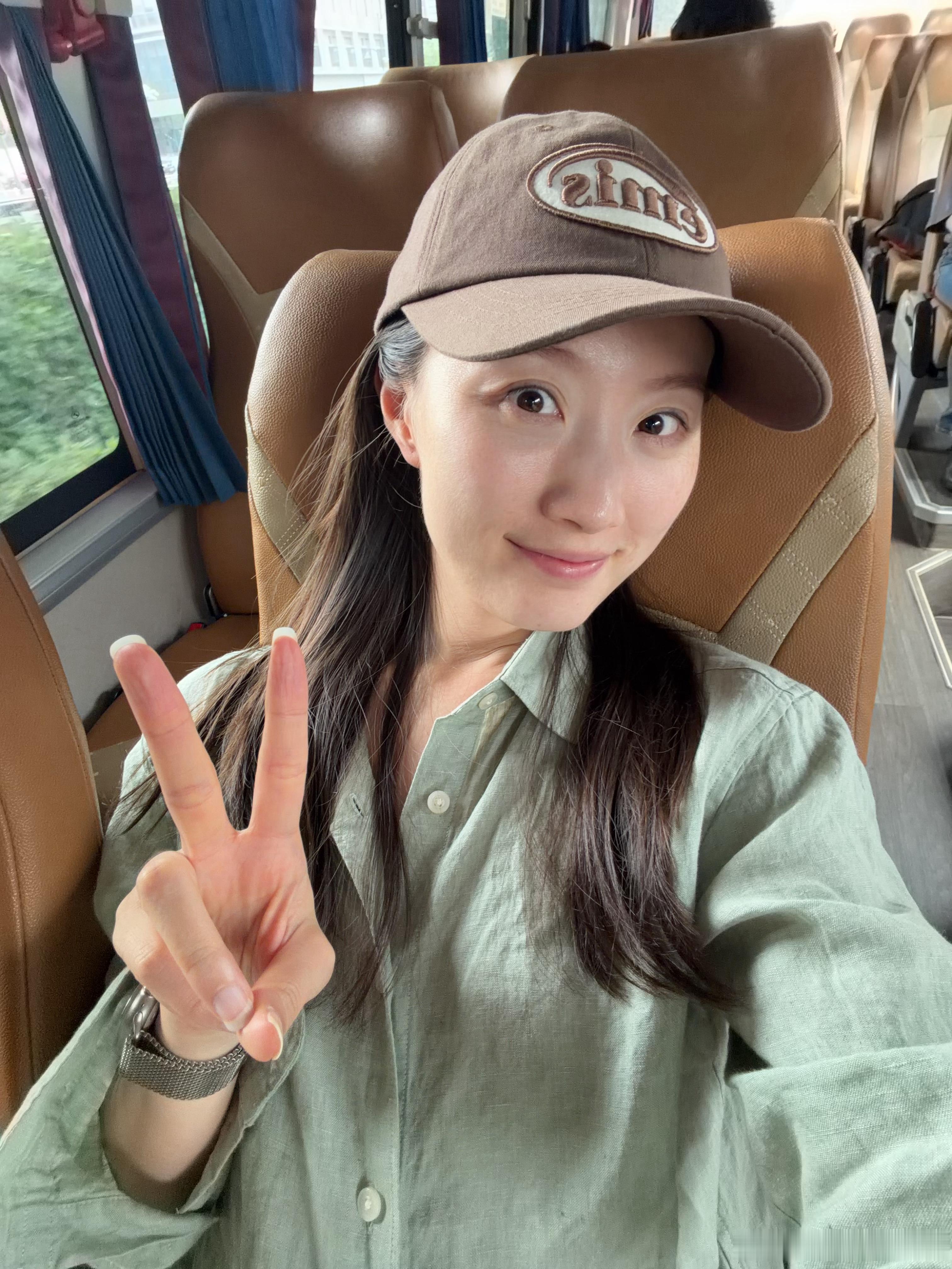 闪现杭州咯听说现在是吃小龙虾的季节学姐小马 杭州