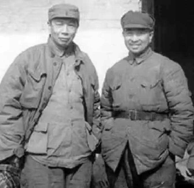 伪军嚣张嘲讽八路军没炮！陈士榘只打3发炮弹，两千敌军直接举手投降
 
抗战最艰难