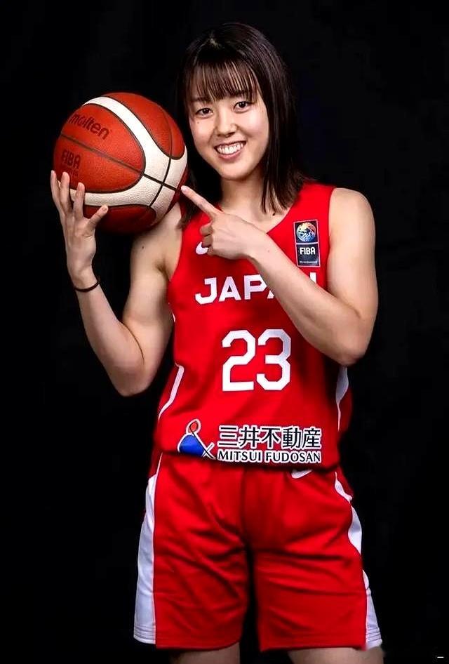 【高田真希、田中心领衔 山本麻衣、町田瑠唯回归日本女篮集训名单】近日，日本篮协宣