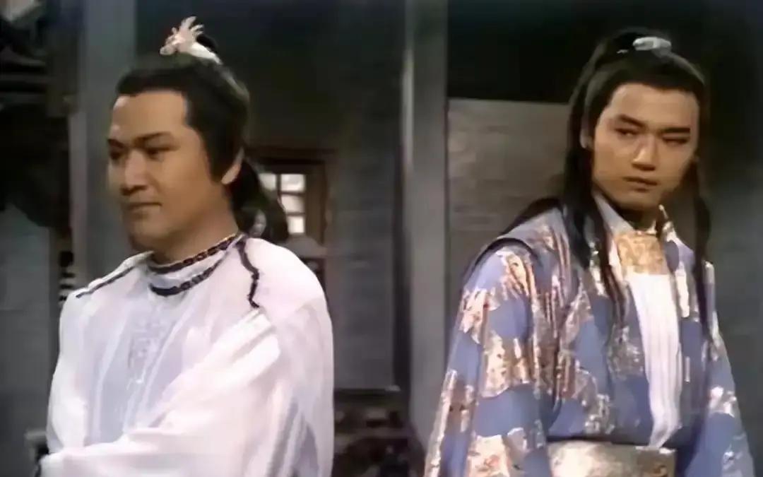 83版欧阳克差点被换掉
 
金庸看完定妆照当场黑脸，嫌黄允财太胖，嫌杨盼盼太硬。