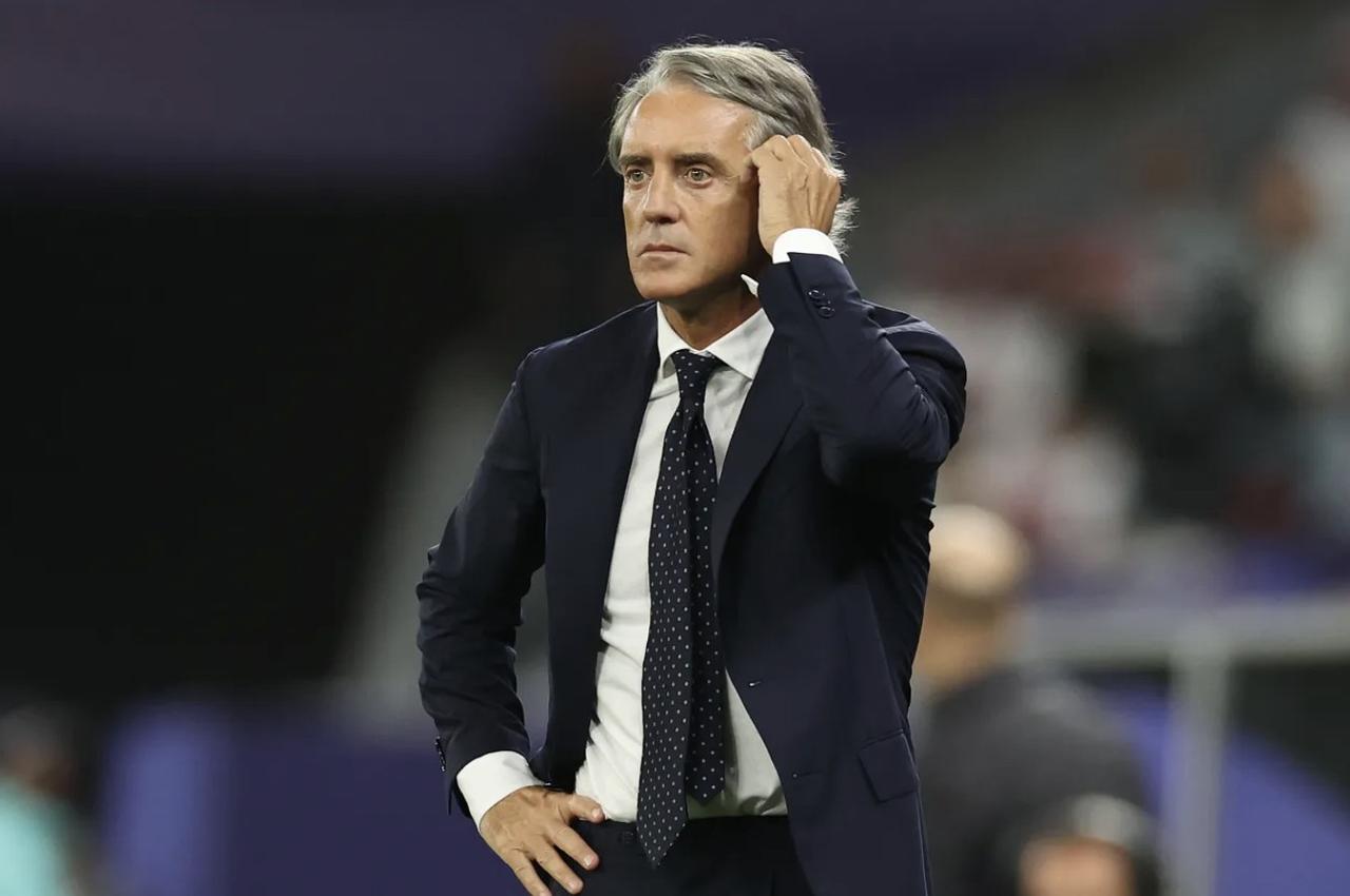 恭喜曼奇尼！
曼奇尼执教的阿尔萨德队今天提前一轮夺得卡塔尔联赛第19个全国冠军（