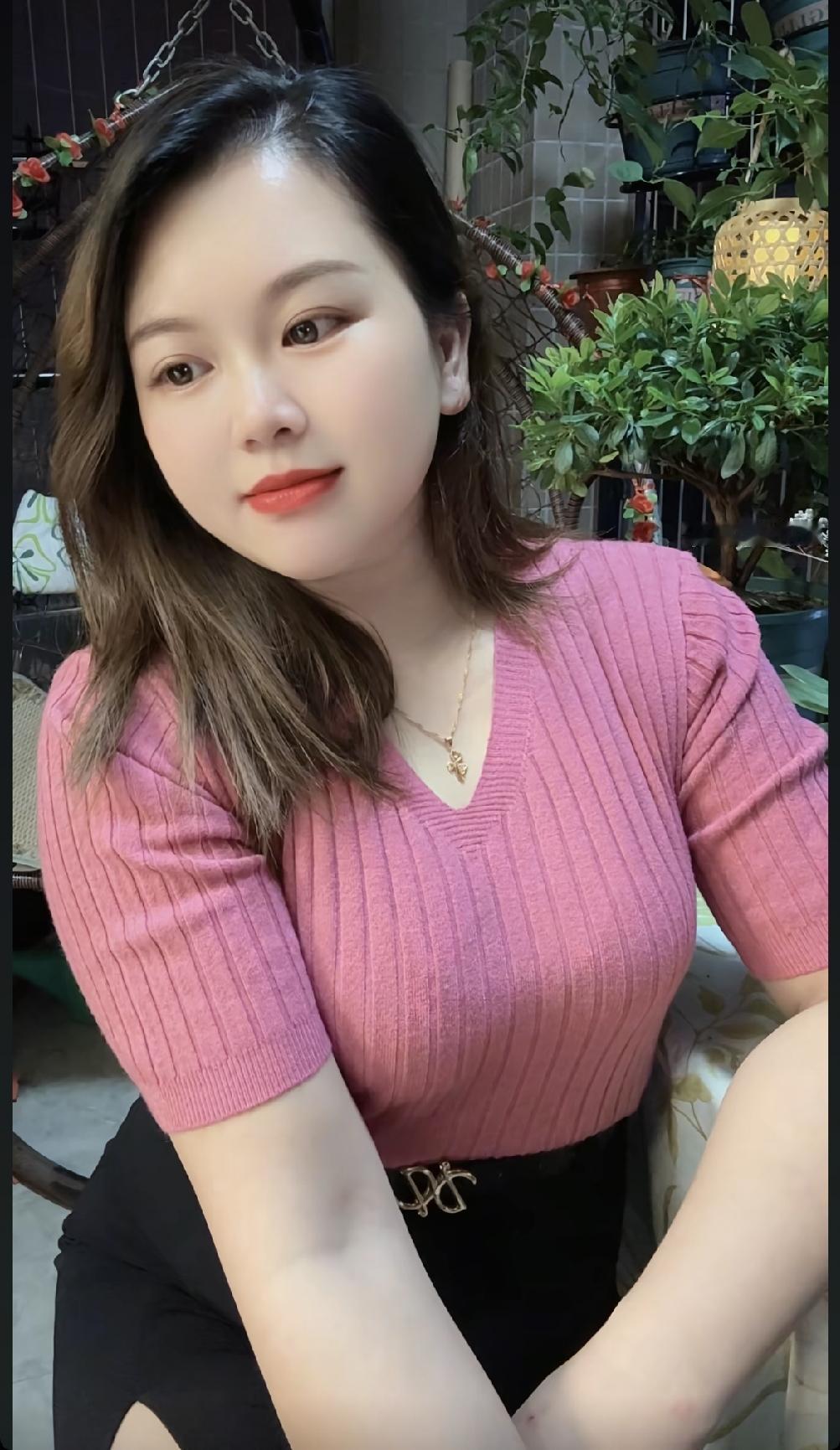 微胖滴女生好看还是苗条好看?