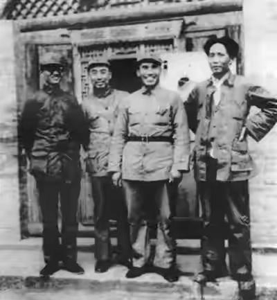 人民敬仰的四大伟人，您们的一生，始终把人民装在心中，一切为了人民着想！您们在人民