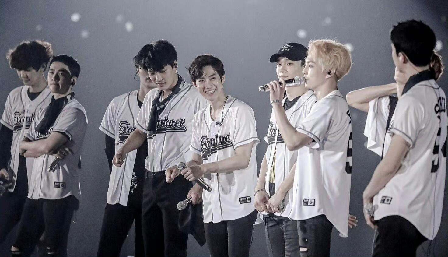 EXO上次九人巡演还是9年前 敢不敢再让他们巡演一次 ​​​