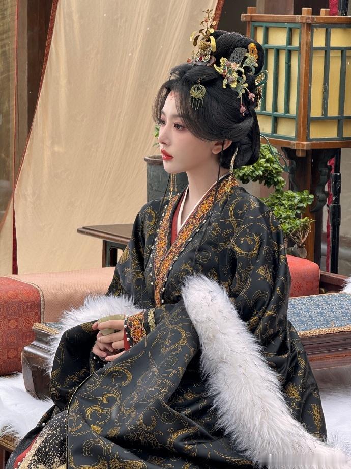孔雪儿真公主来的孔雪儿昭阳公主日记孔雪儿昭阳公主剧照日记释出全新物料，多款古风造