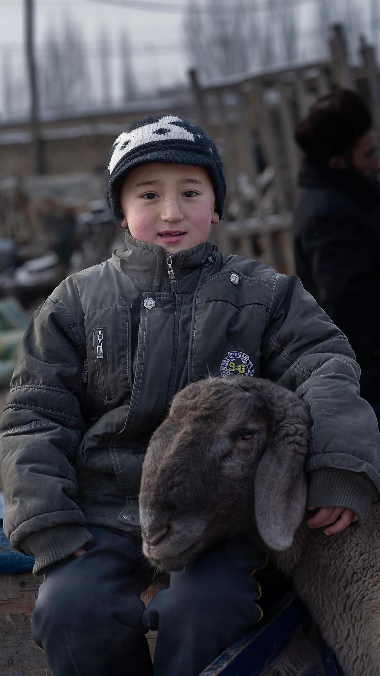 我的第二故乡是喀什，你有几个故乡呢？一张照片说明你的专业 这就是少数民族