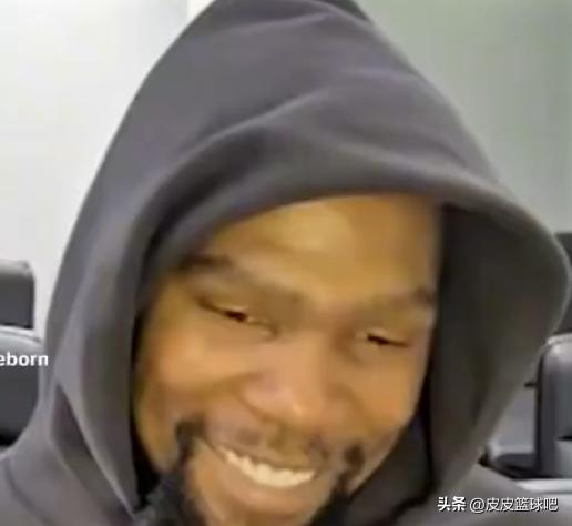 杜兰特效应开始体现了，火箭季票销售量猛涨！
火箭队商业运营总裁格雷琴·希尔表示，