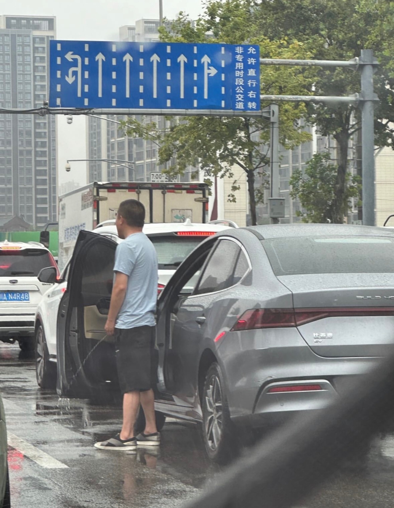 男的只要不要羞耻心 全世界都能成为他的马桶🚽 