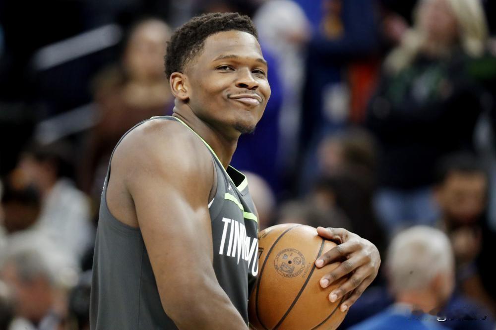 [NBA]库里31+10爱德华兹19+7 勇士送森林狼两连败
北京时间12月22