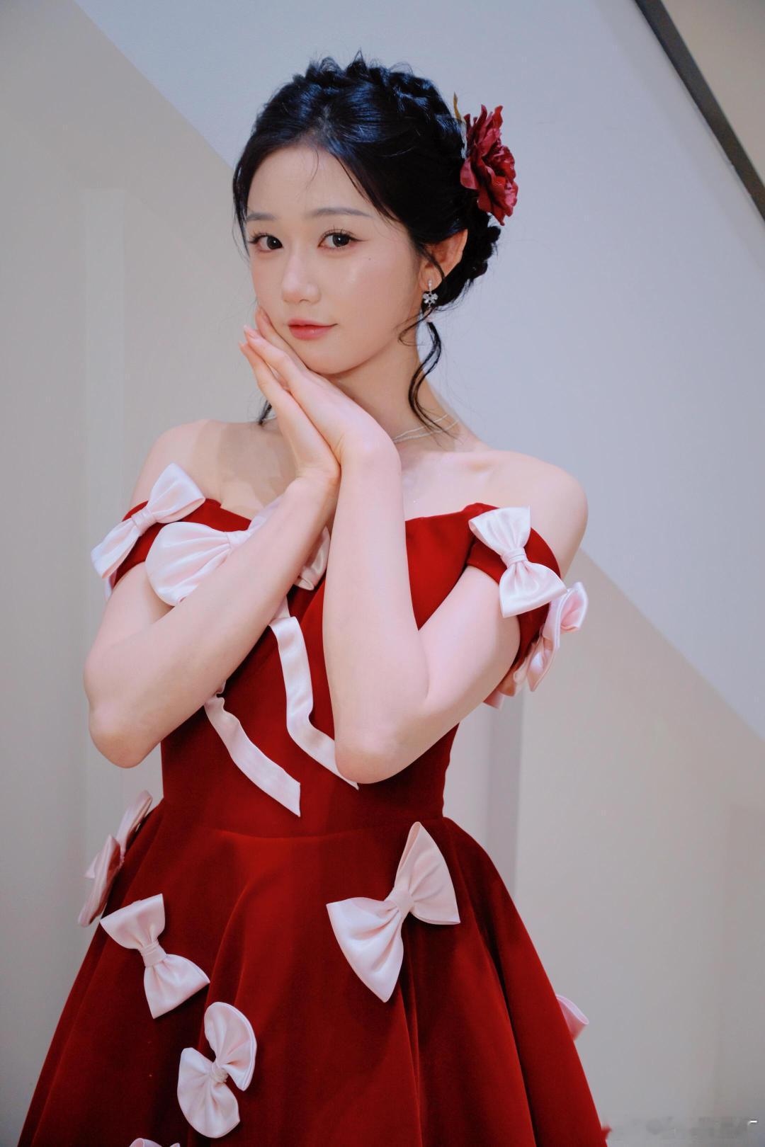 卡戎岳雨婷新剧设定好带感 卡戎岳雨婷新剧AI设定 趣味科幻剧情上线，全球最大风扇