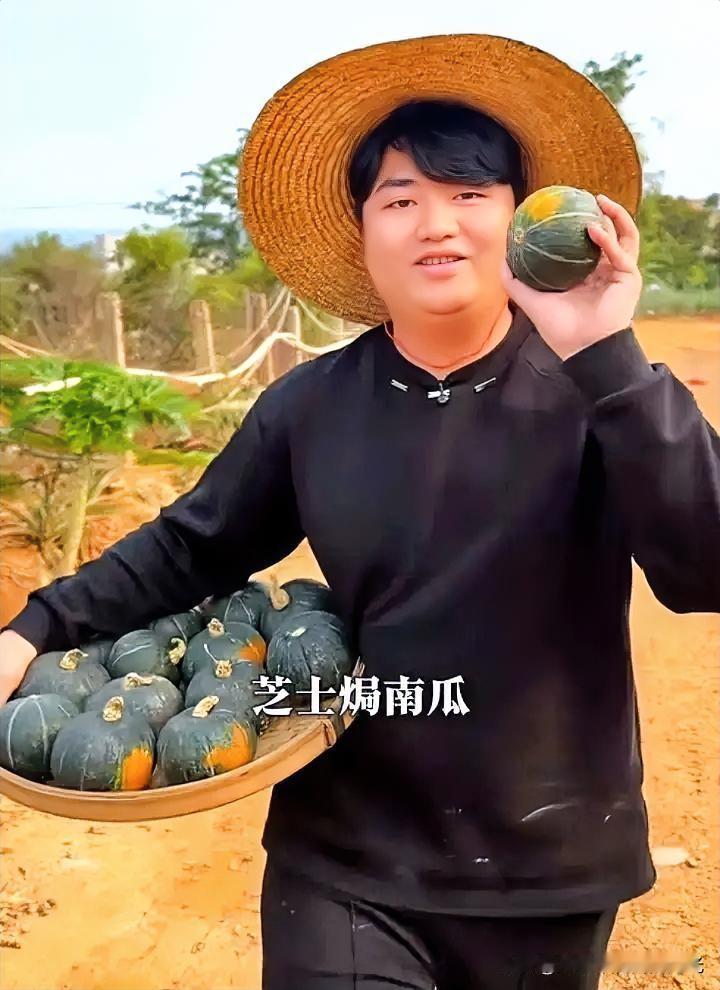 全进华35℃穿两件长袖直播，网友急问：生病了？真相太实在！
 
广东最近有多热？