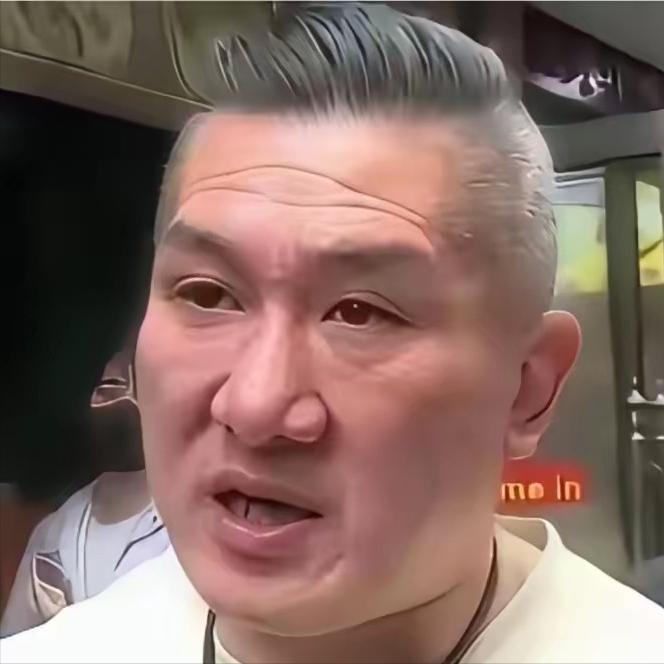 台湾馆长这段话，我直接拍大腿，说得太通透了！

他谈到数十年前的内战时直言，当时