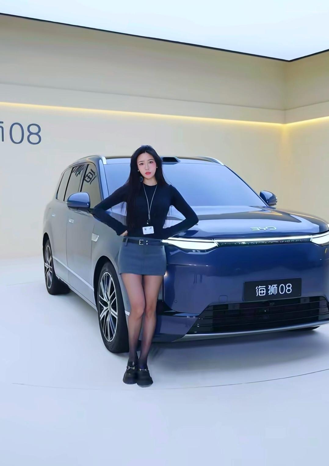 汽车专家建议，2026年下半年买新能源推荐：
1、要面子一买小米
2、要科技感一