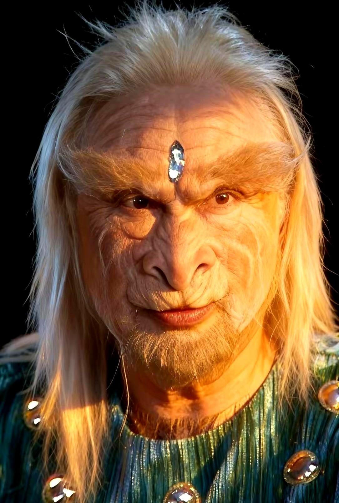 小时候看《西游记》，就爱琢磨妖怪的颜值。

金角银角兄弟俩，亮闪闪的，看着就喜庆