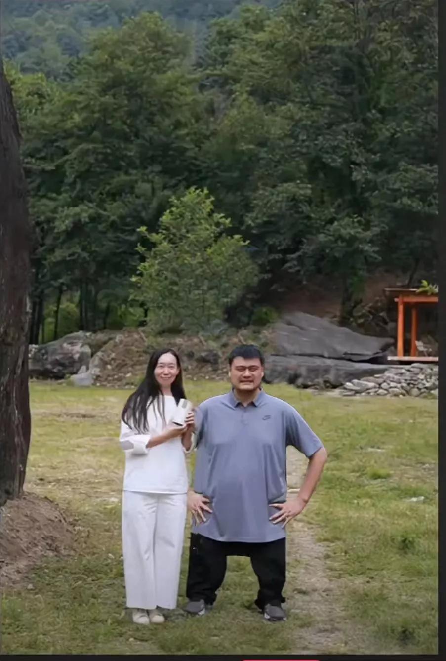 网友的奇思妙想[捂脸]
第一张姚明这腿也太短了吧！#这俩人真火了# #网友出人材