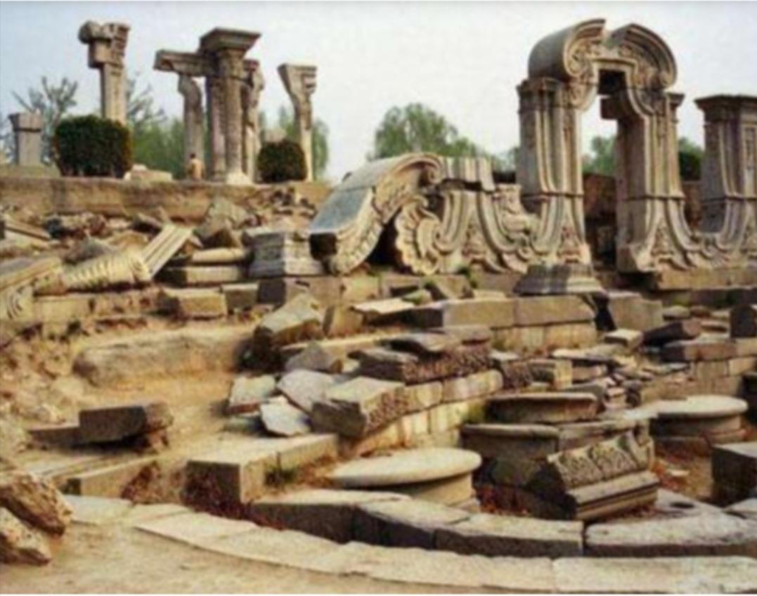火烧圆明园是1860年第二次鸦片战争期间，英法联军对北京西北郊的圆明园进行的野蛮
