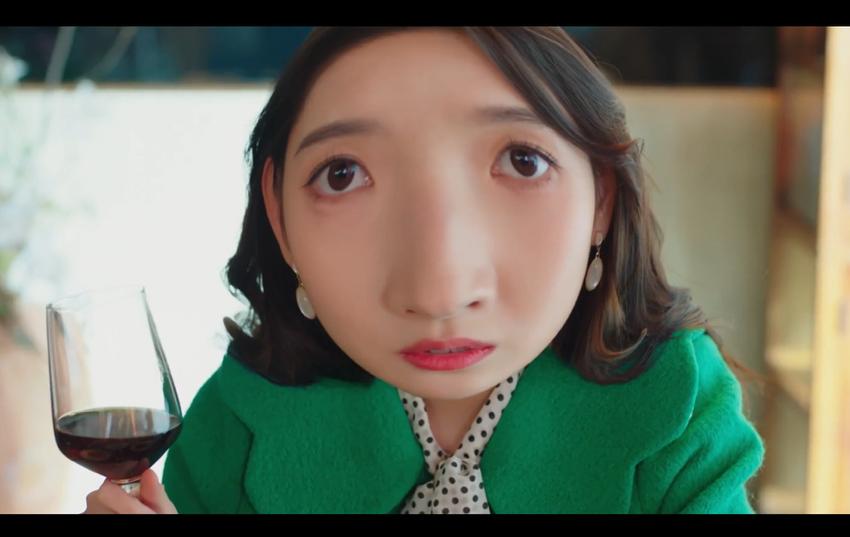 上一个硬刚娱乐圈的人是赵露思，
今天我出现了一个比赵露思还刚的人，
那就是王玉雯