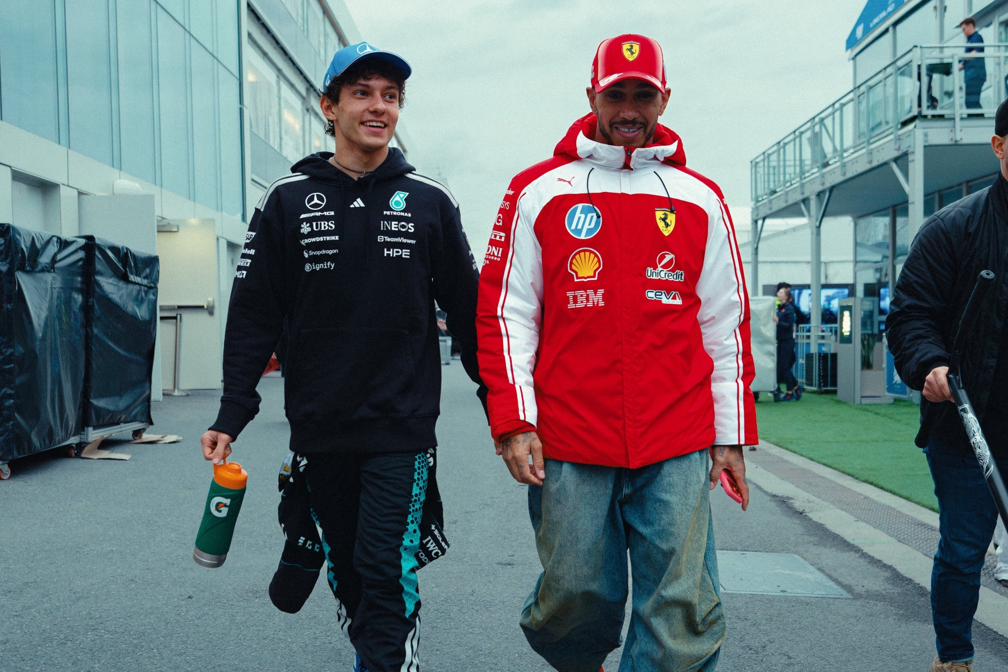 f1 安东内利回应“未来是否加盟法拉利”的问题 🇮🇹在周四的媒体日上 ，当被
