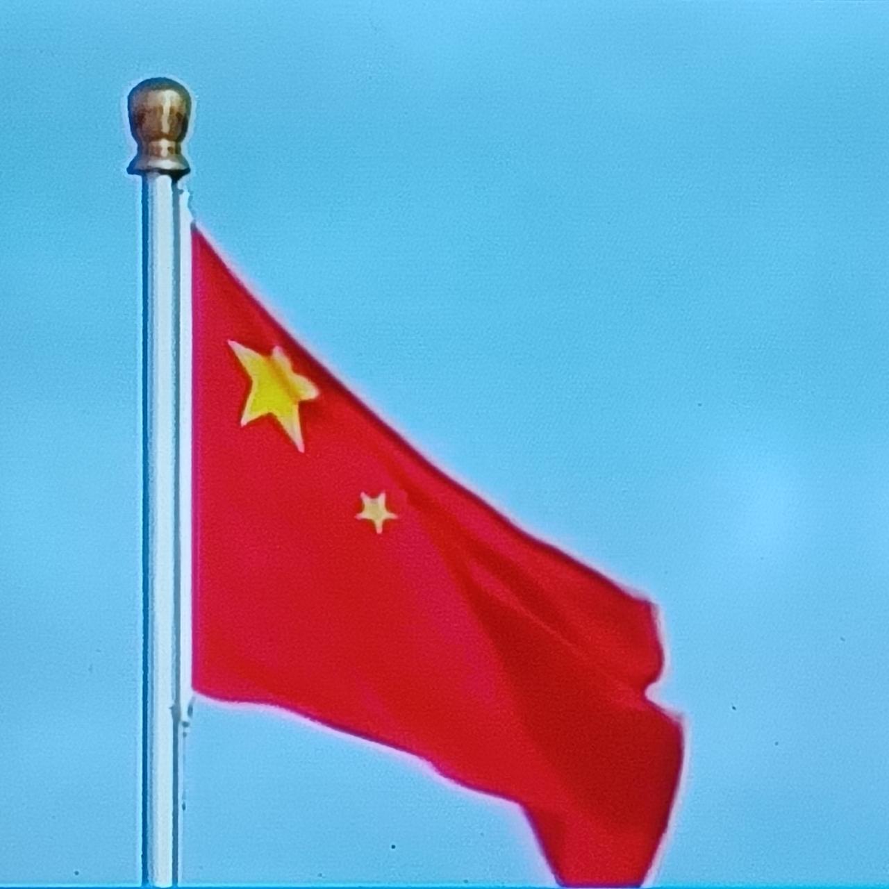 我们中国实质上是在一定程度上为全世界各国在“兜底”，也即作最后的保障，即可以看作