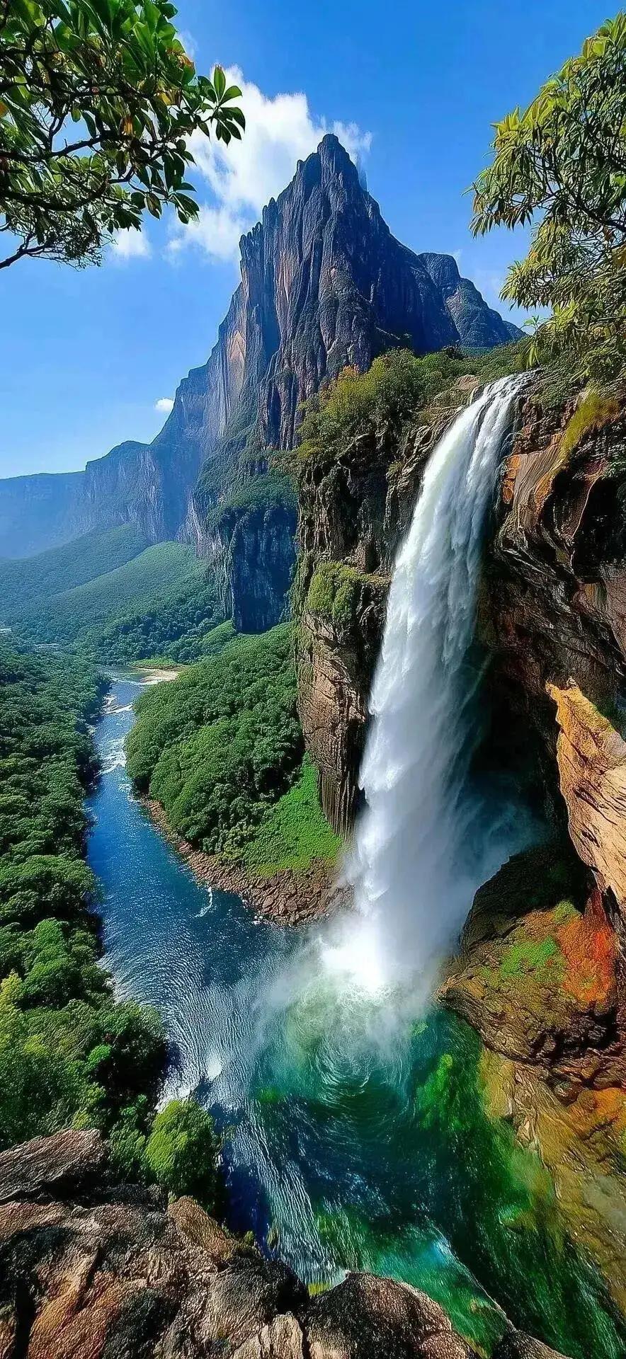 👇真正厉害的人，往往都很安静
真正厉害的人，往往都自带一份沉静的力量。
不张扬