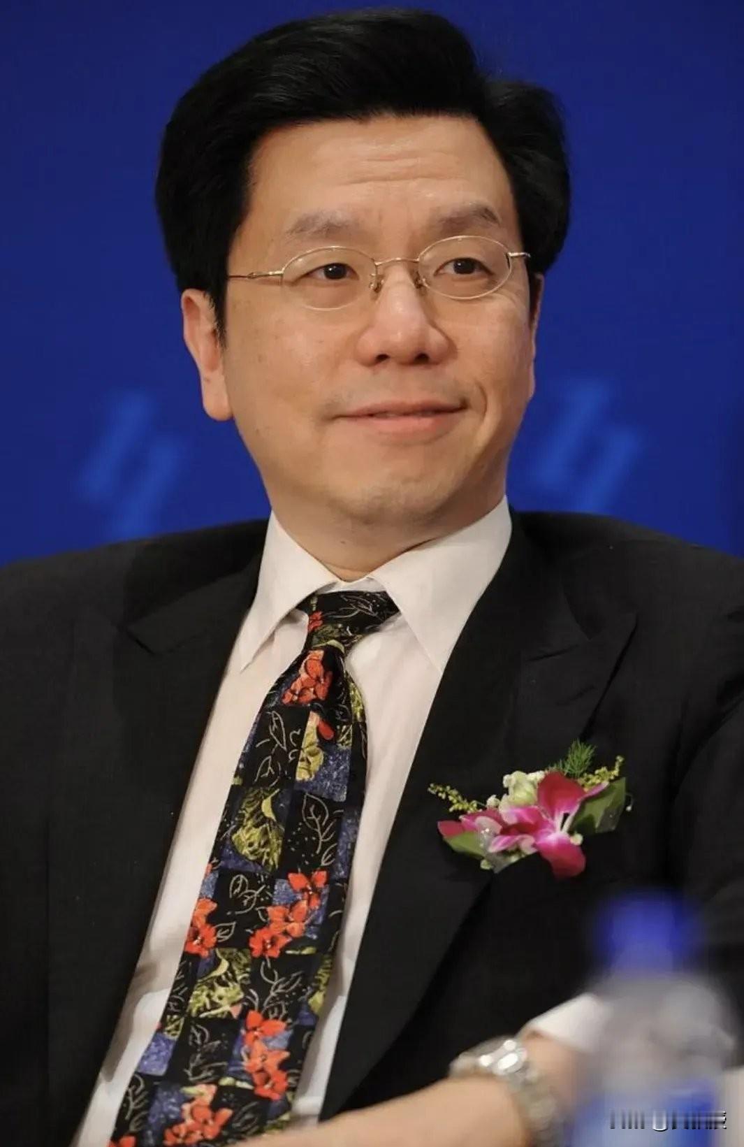 李开复说学好英语才是真正爱国
学英语会不会崇洋媚外？
李开复在《给中国大学生的第