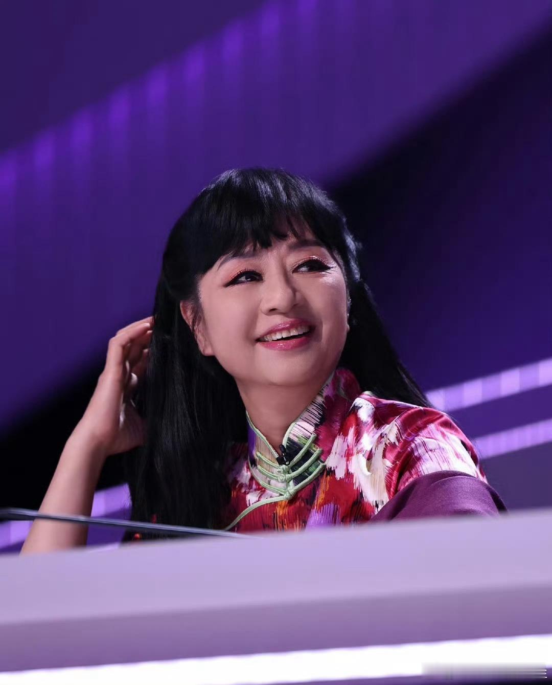 人民日报刊发殷秀梅署名文章人民日报刊发殷秀梅老师署名文章，谈《声鸣远扬》评审心路