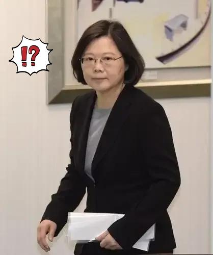 就在刚刚，蔡英文又在清明节放出荒唐言论，彻底暴露了其“台独”本性。
她祭拜李登辉