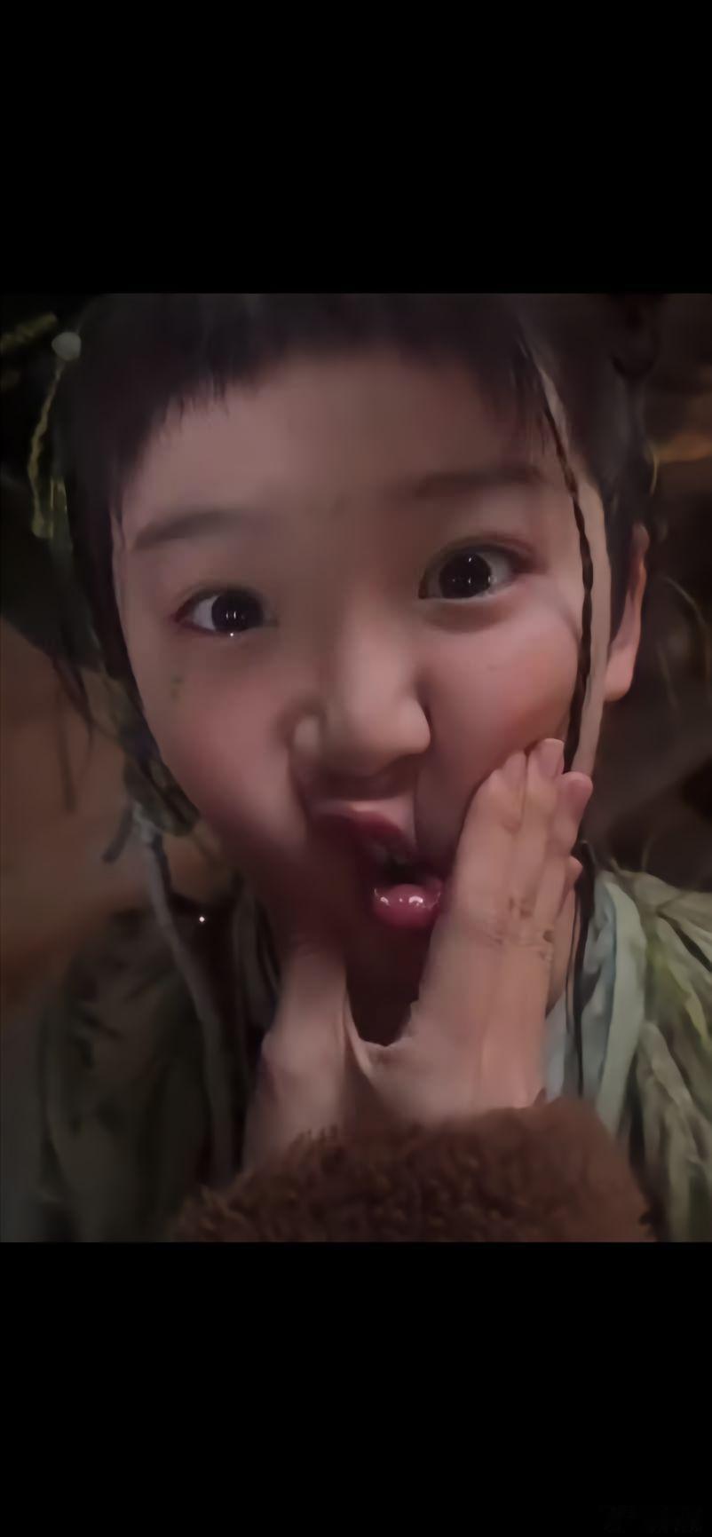 #永夜星河[超话]#   嘿嘿 这是谁的小竹子呀！好Q 好萌 好想rua他的小脸