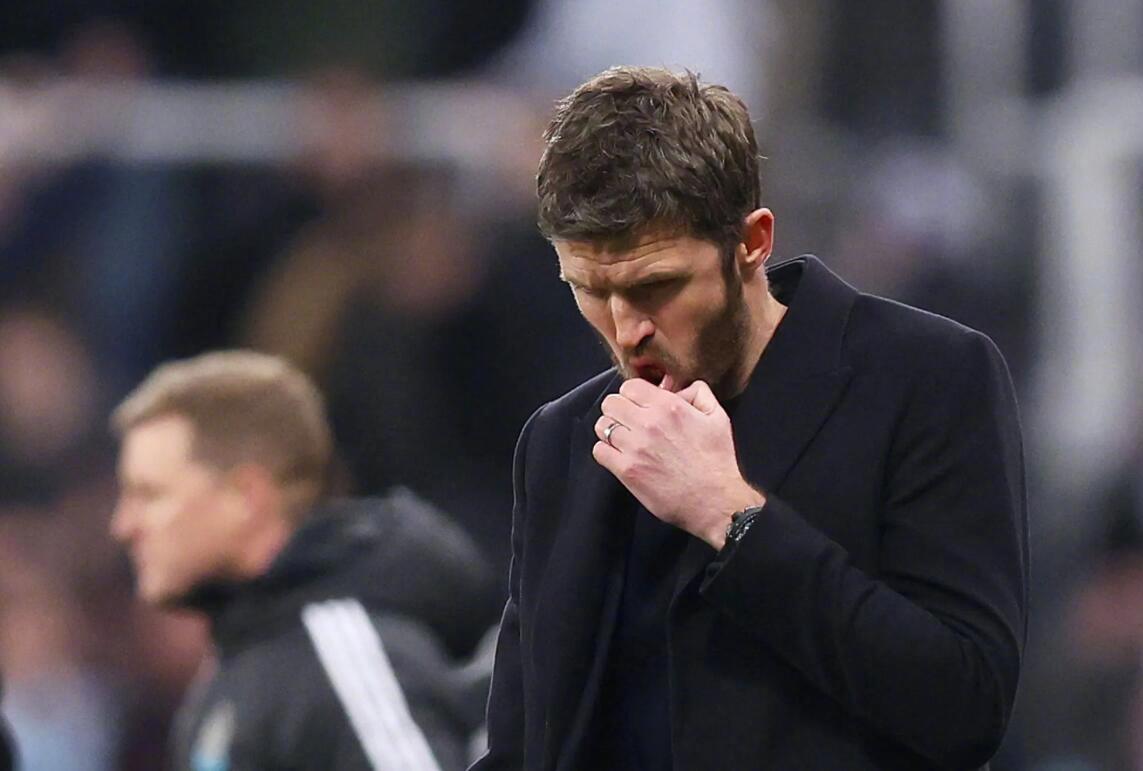 【跟队：曼联不确定能否打动恩里克执教，仍最可能转正卡里克】《 曼彻斯特晚报》记者