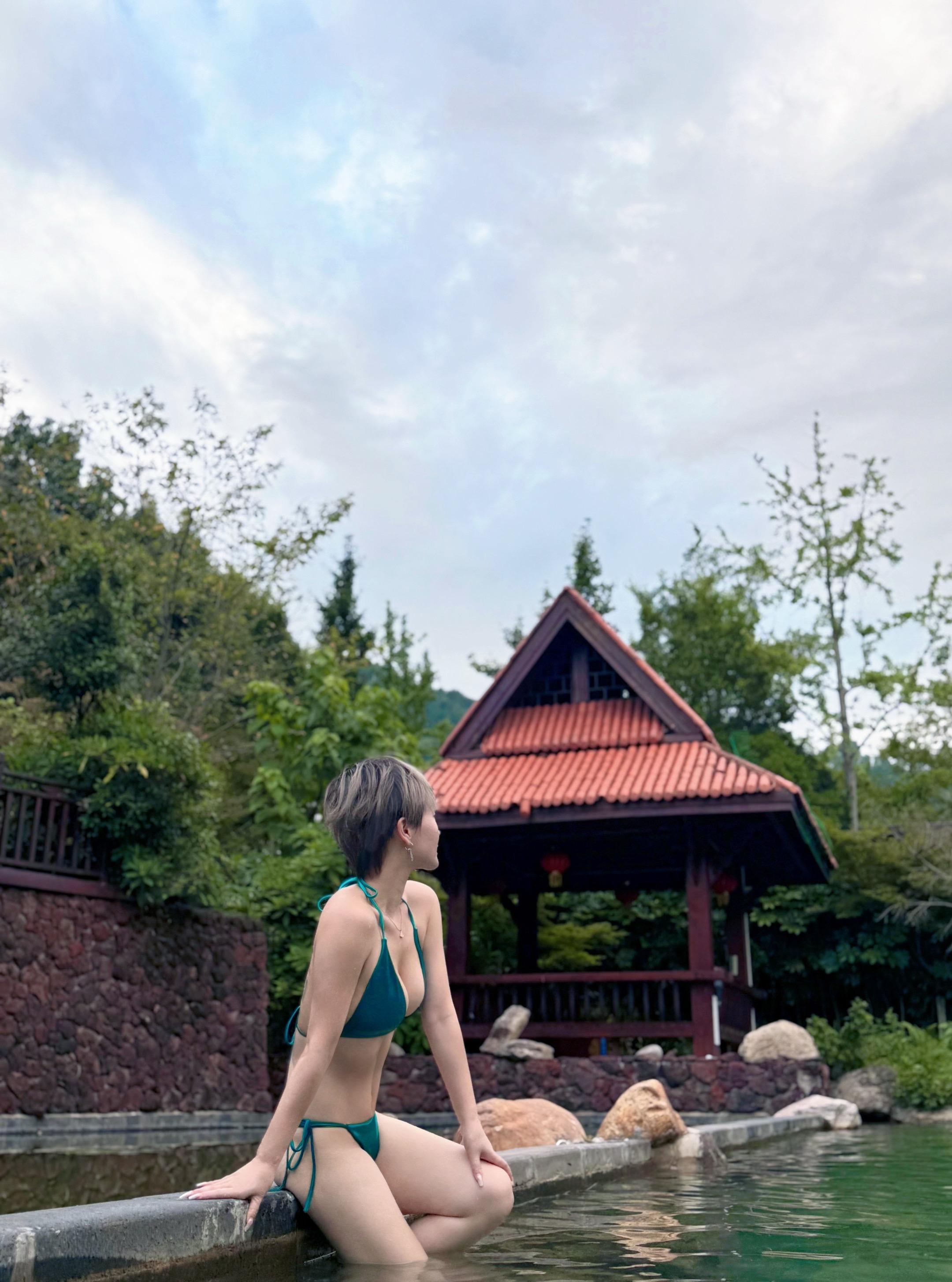 女人一定要努力爱自己 才会风生水起🫶。