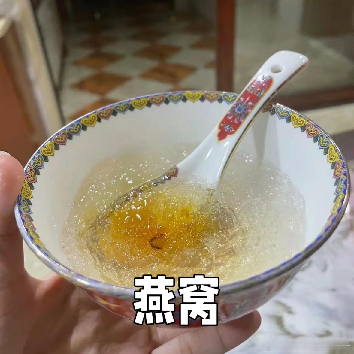 #吃上了本该买给老妈的营养品# 孝敬妈妈是必须的，贪吃也是不由自己的，到了年末最