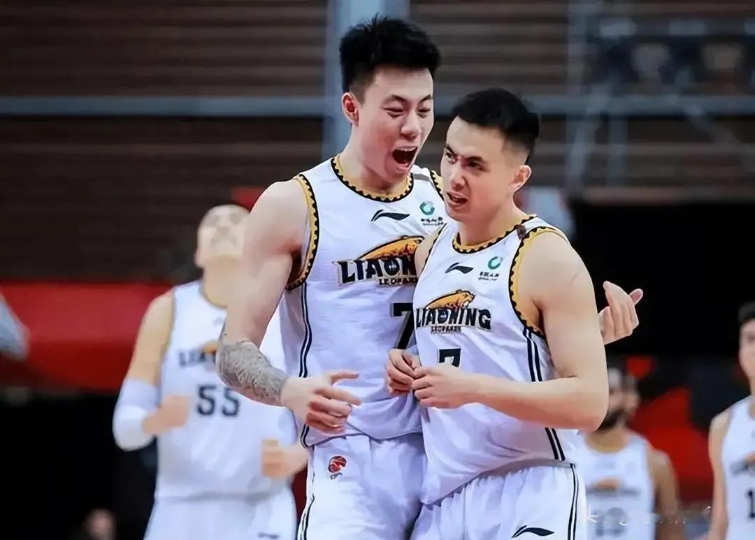 在新疆 91-98 不敌辽宁，不得不承认以下三个事实：

1、弗格表现极其出色，