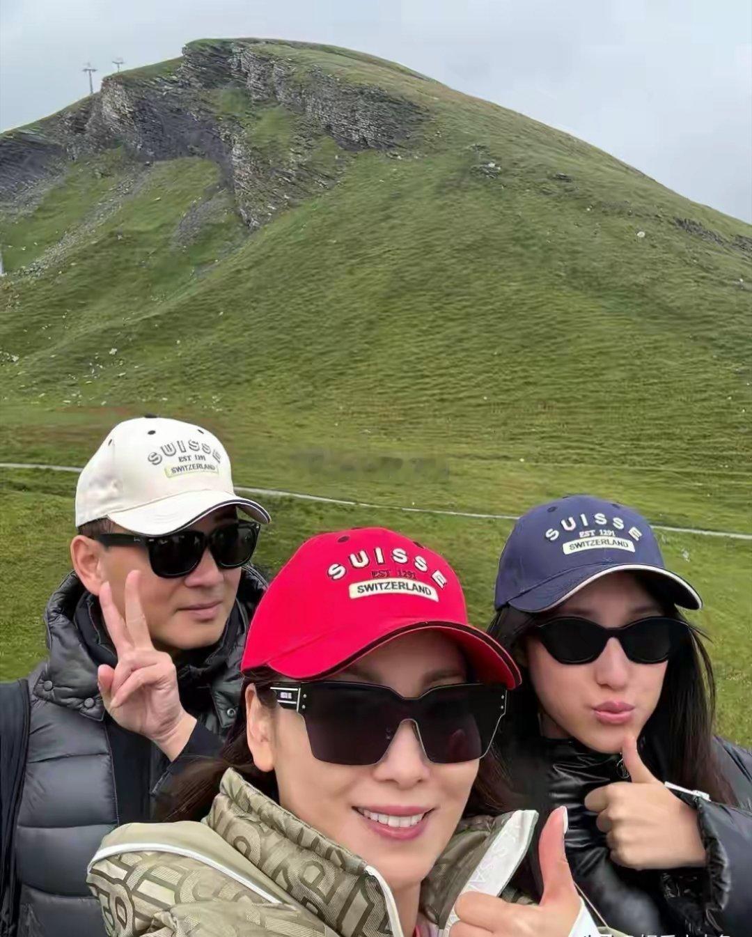 郭可盈、林文龙一家三口到瑞士旅游，一家三口高颜值美得好耀眼 ​​​