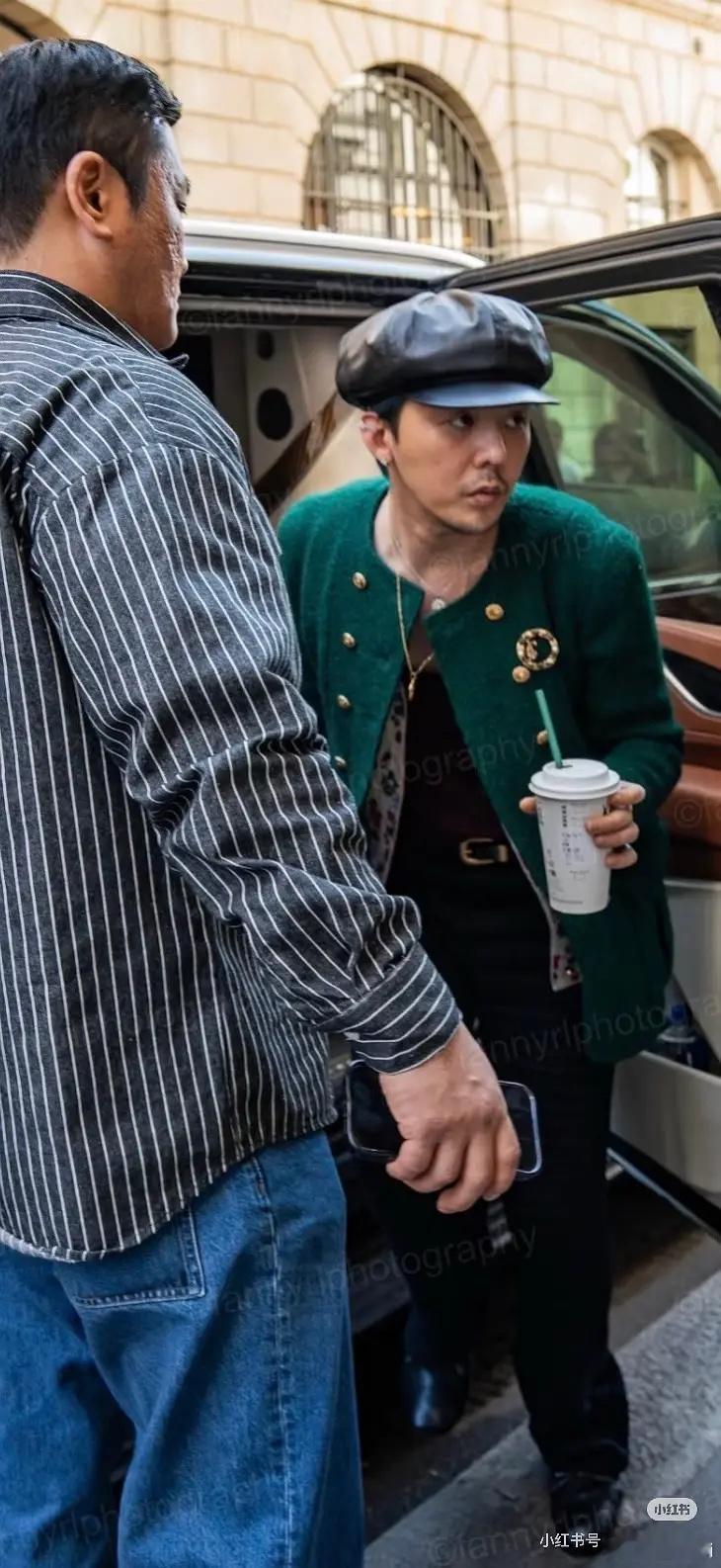 omg 真的不会被当成流浪汉拦下来吗 ​​​