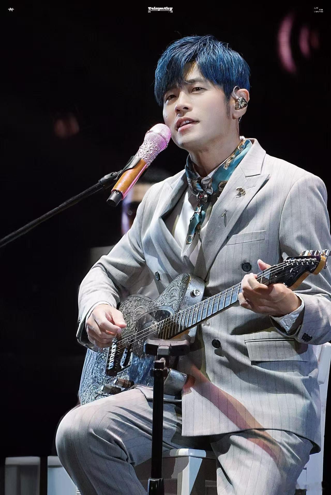 等周董新歌的日子里，粉丝人均编剧歌手！再不发歌真的要自己组团出道，周董你可长点心