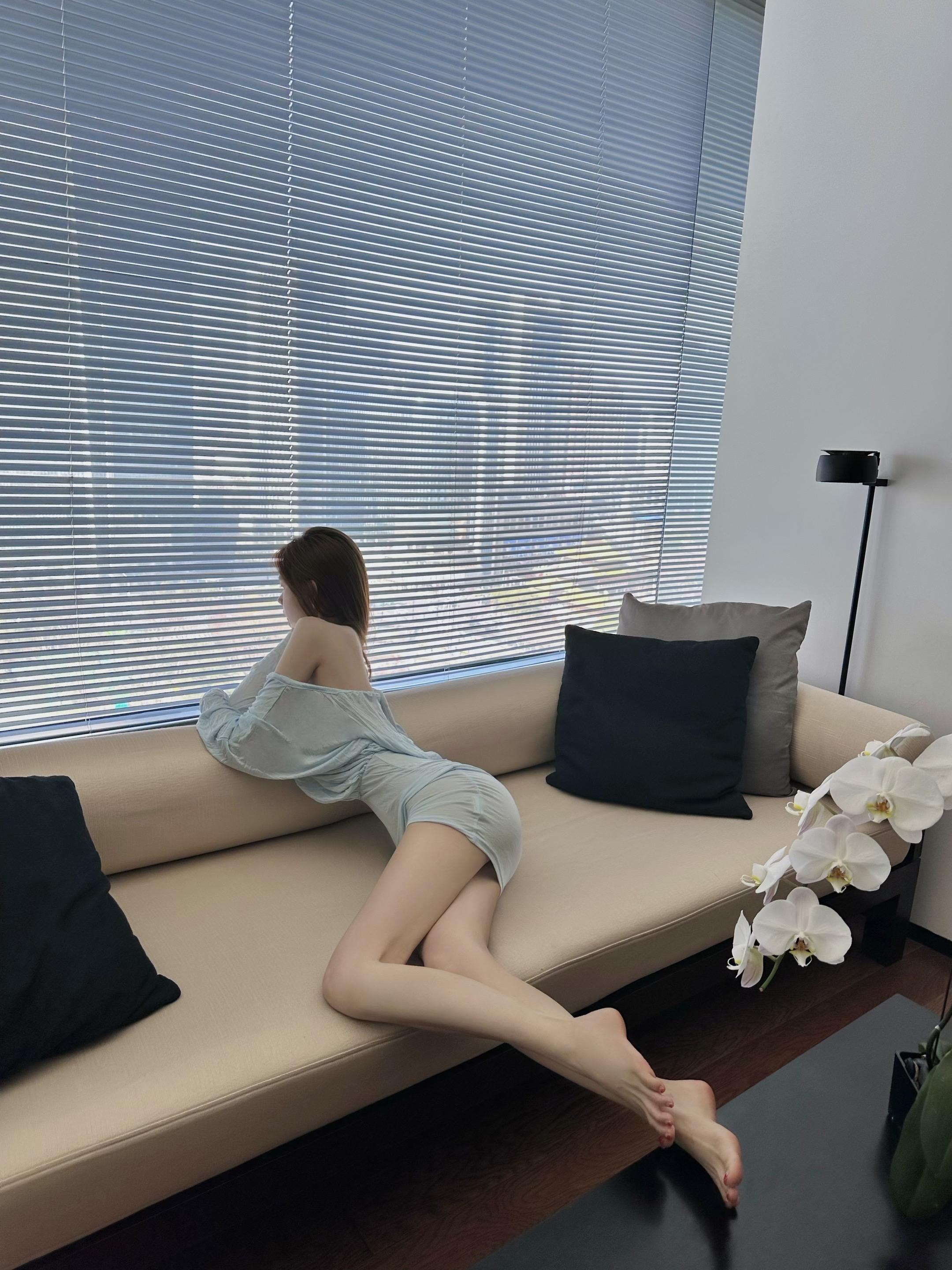 人到了一定年龄 会允许真情和假意并存