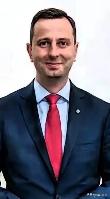 谁也没想到，中东这把火，先把北约自己给烧慌了。

就在3月20日，波兰直接宣布：