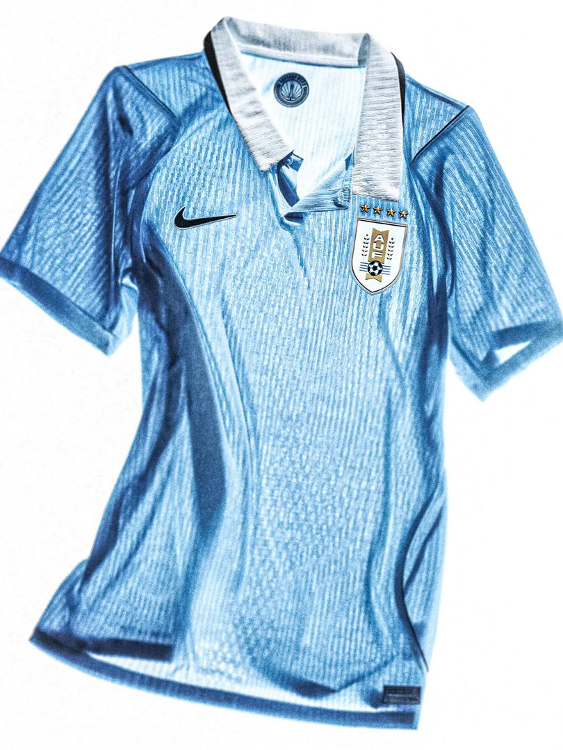 🔝🇺🇾 据美国《华盛顿邮报》报道，乌拉圭国家队的主场球衣被评选为2026年